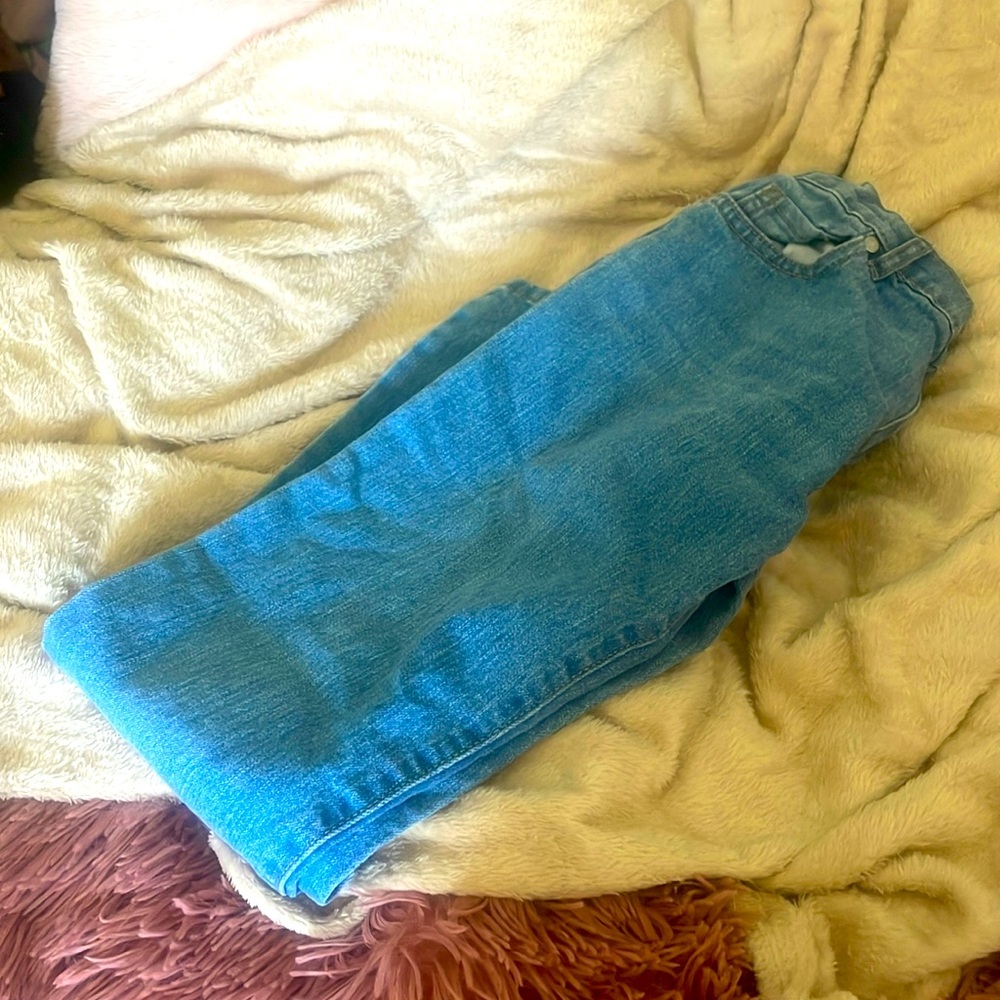 Pare of jeans